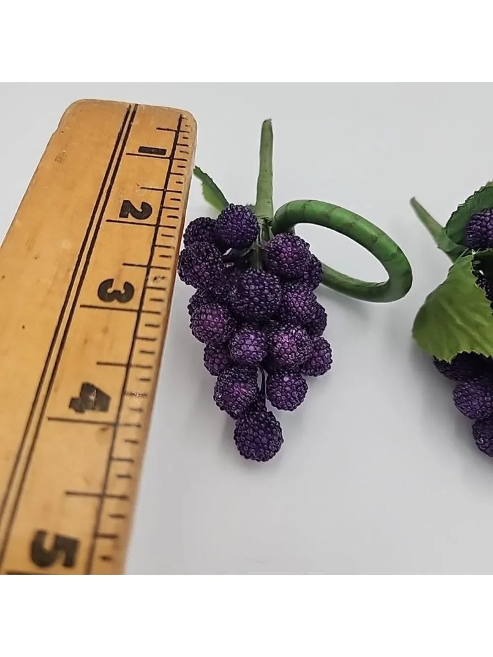 Pier 1 Imports Beaded Red Purple Grape Cluster Napkin Rings Set of 4